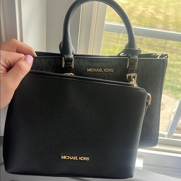 Michael Kors XS Carry All Jet Set Travel Womens Tote (BLACK SIG/GOLD) - Picture 2 of 7